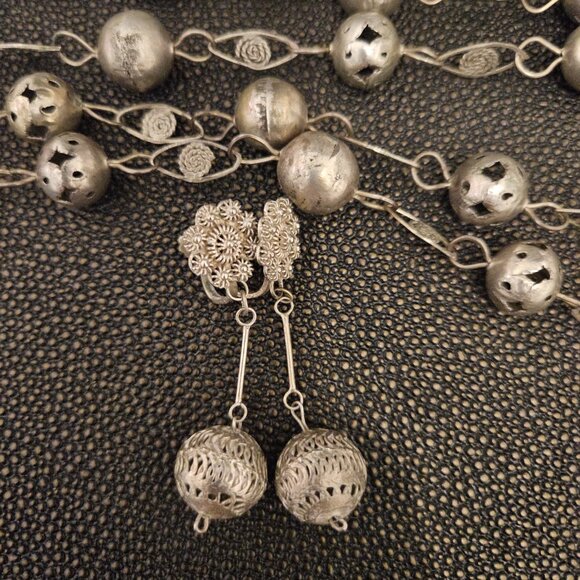 CANNETILLE FILIGREE BALL & LASSO WEDDING NECKLACE WITH MATCHING CLIP-ON EARRINGS - Picture 10 of 13